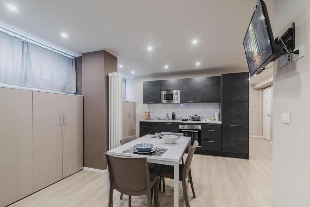 Pavia Tower - By Host4U Apartment Luaran gambar