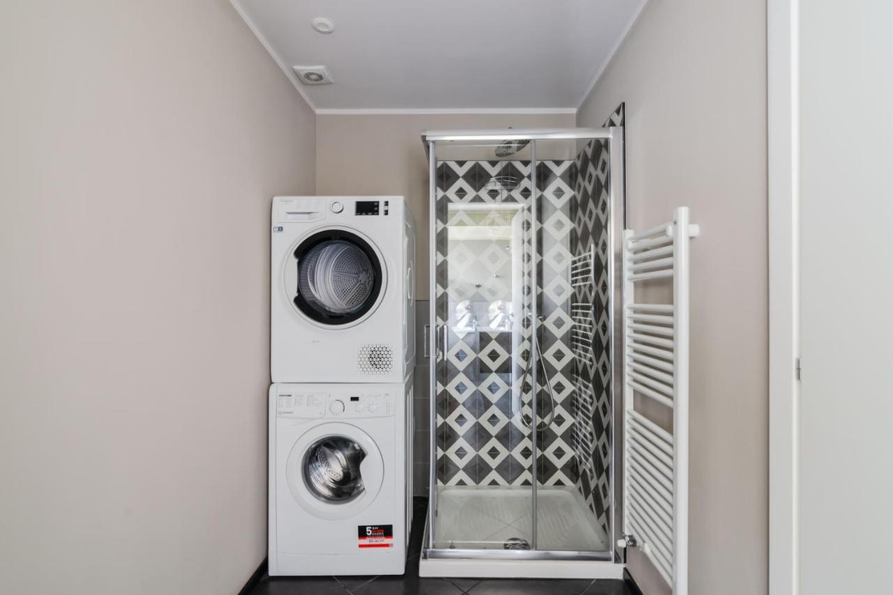 Pavia Tower - By Host4U Apartment Luaran gambar